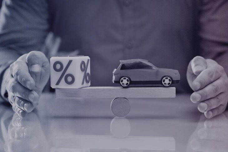 Pieni auto ja prosentti vaa'alla